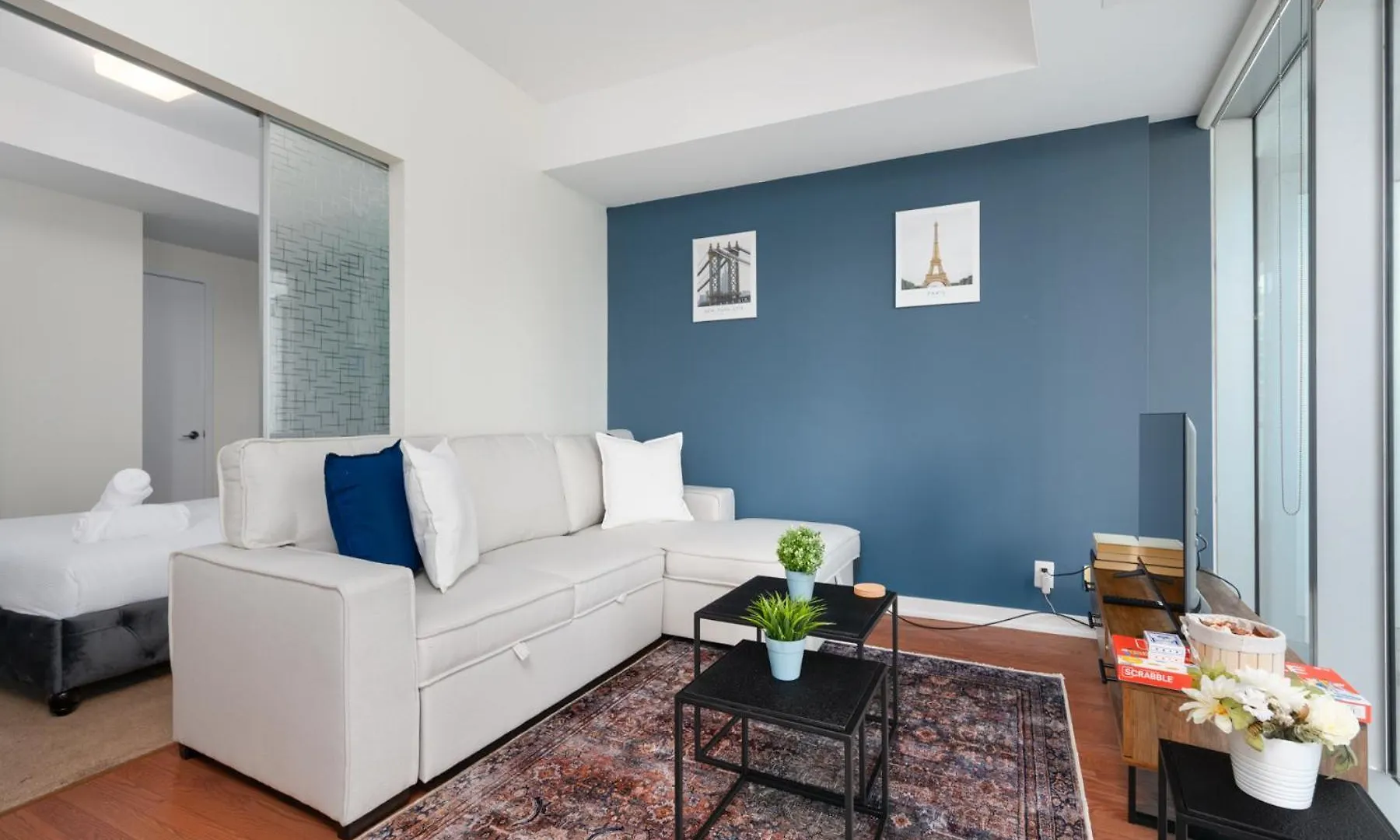 York Suites 1 Toronto Apartment