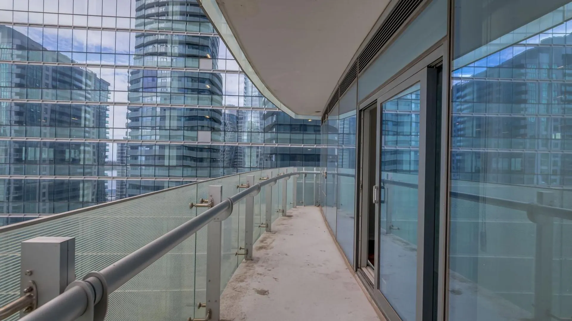 York Suites 1 Toronto Canada